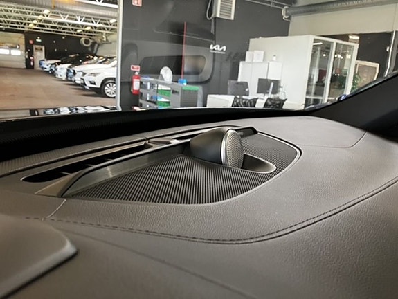 Volvo XC90 5 of 21