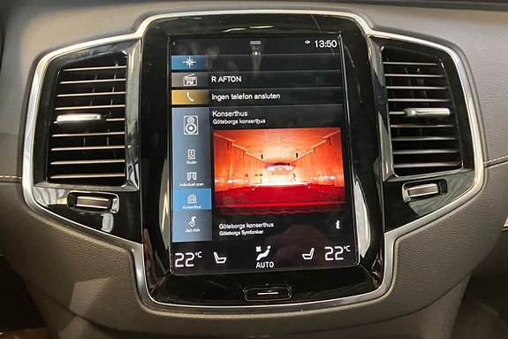 Volvo XC90 14 of 21