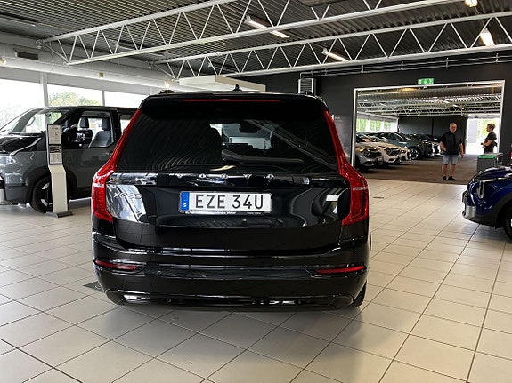 Volvo XC90 4 of 21