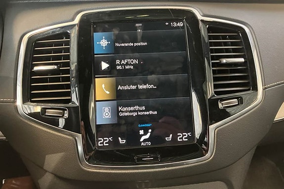 Volvo XC90 12 of 21