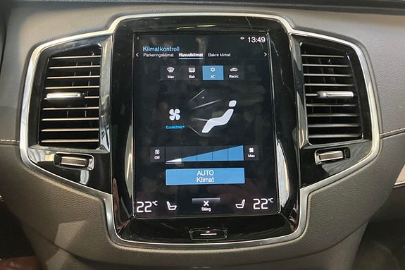 Volvo XC90 13 of 21
