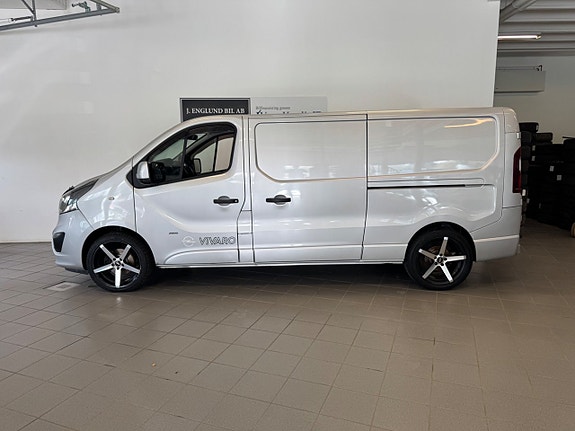 Opel Vivaro 2 of 12