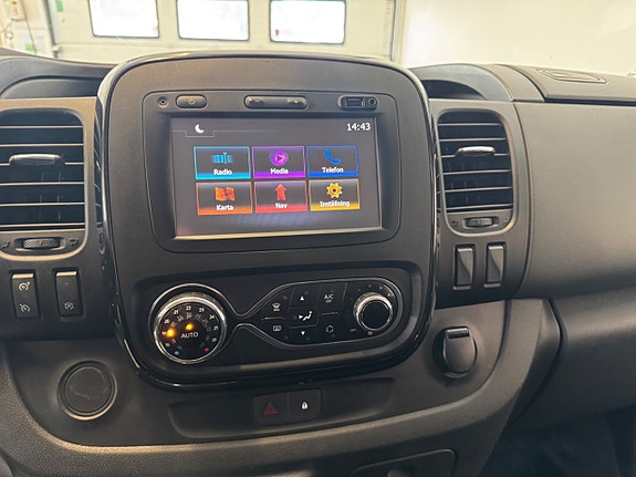 Opel Vivaro 11 of 12