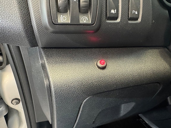 Opel Vivaro 12 of 12