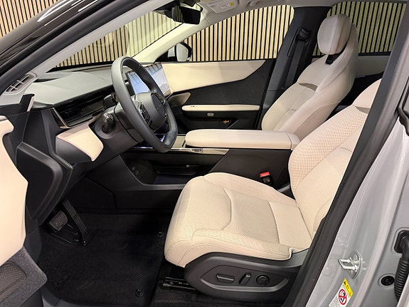 Mazda CX-6e 12 of 21