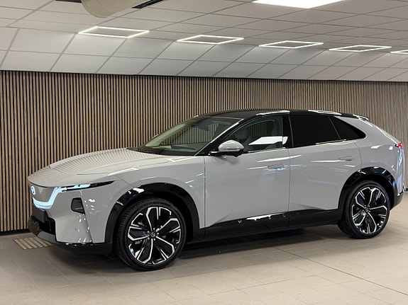 Mazda CX-6e 2 of 21