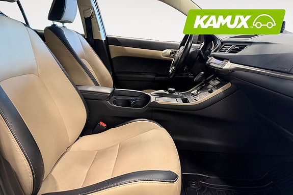 Lexus CT200h 15 of 21
