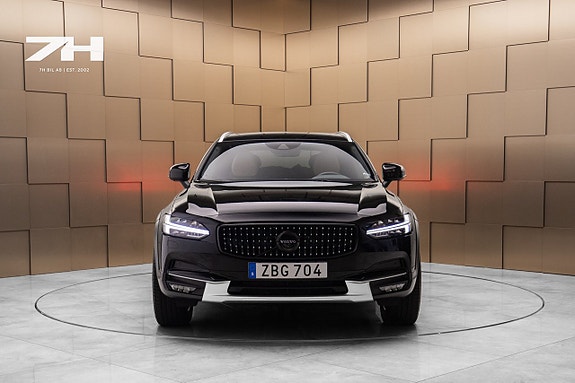 Volvo V90 Cross Country 8 of 21