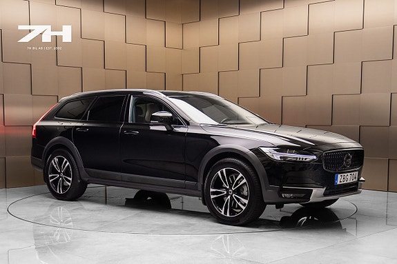 Volvo V90 Cross Country 7 of 21
