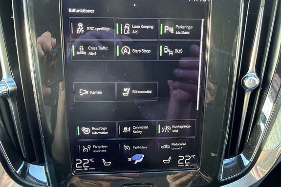 Volvo V60 Cross Country 10 of 16
