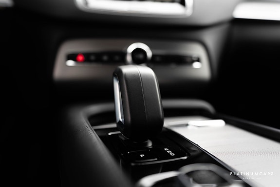 Volvo XC90 15 of 23