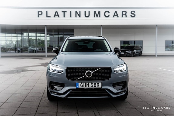 Volvo XC90 3 of 23