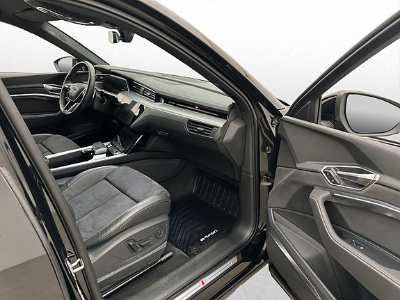 Audi Q8 19 of 30