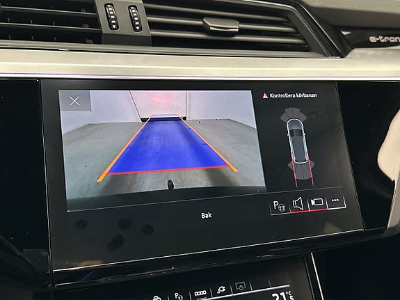 Audi Q8 14 of 30
