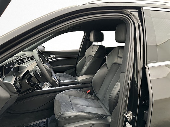 Audi Q8 16 of 30