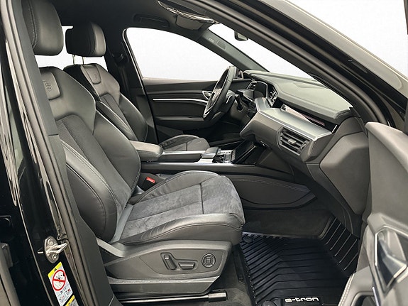 Audi Q8 18 of 30