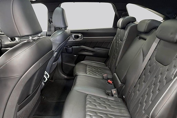 Kia Sorento 9 of 26