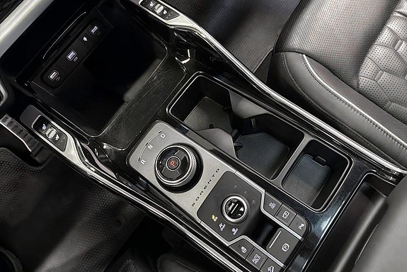 Kia Sorento 12 of 26