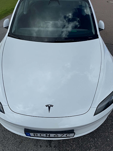 Tesla Model 3 28 of 30