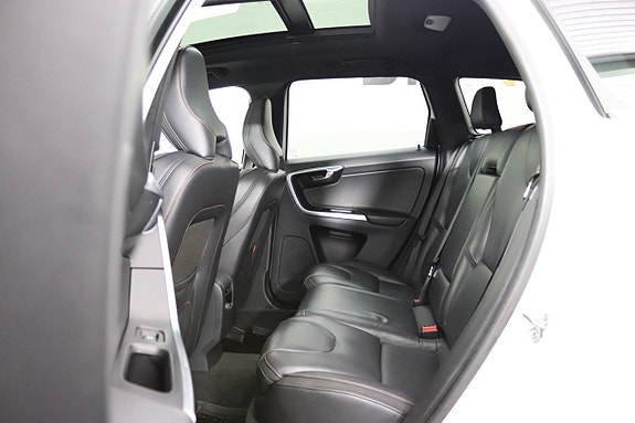 Volvo XC60 30 of 30