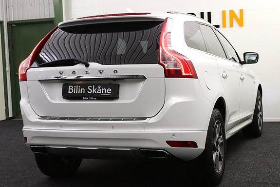 Volvo XC60 12 of 30
