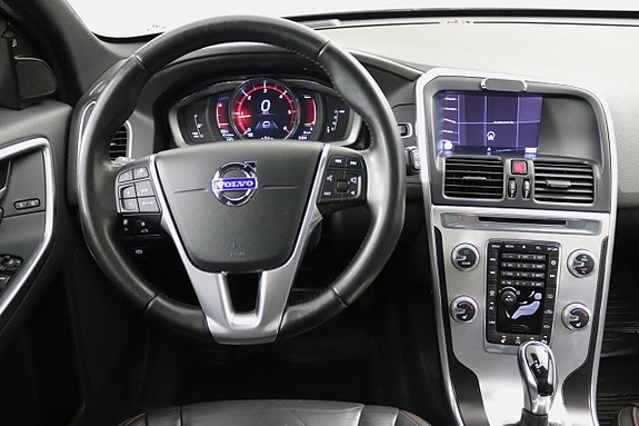 Volvo XC60 17 of 30