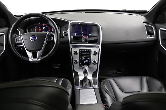 Volvo XC60 16 of 30