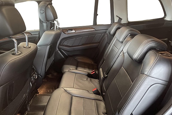 Mercedes-Benz GL350 9 of 24