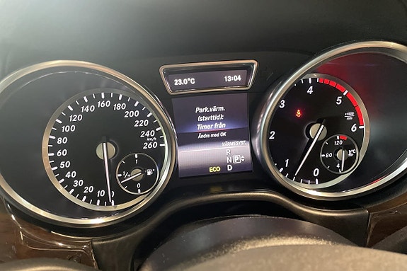Mercedes-Benz GL350 14 of 24