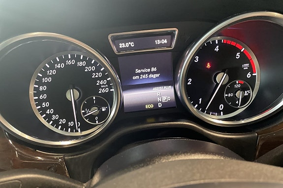 Mercedes-Benz GL350 15 of 24