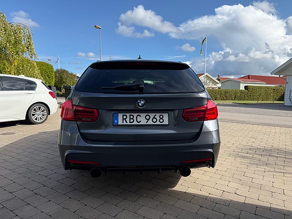 BMW 340i 3 of 11