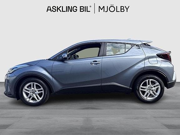 Toyota C-HR 4 of 15
