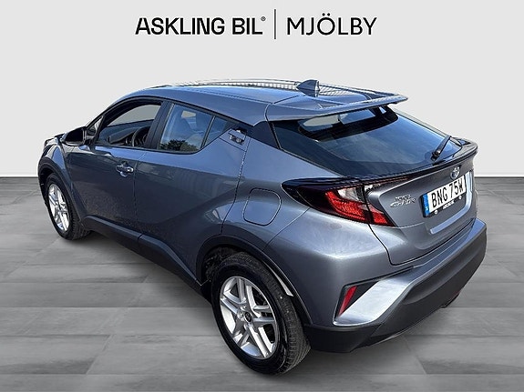Toyota C-HR 14 of 15