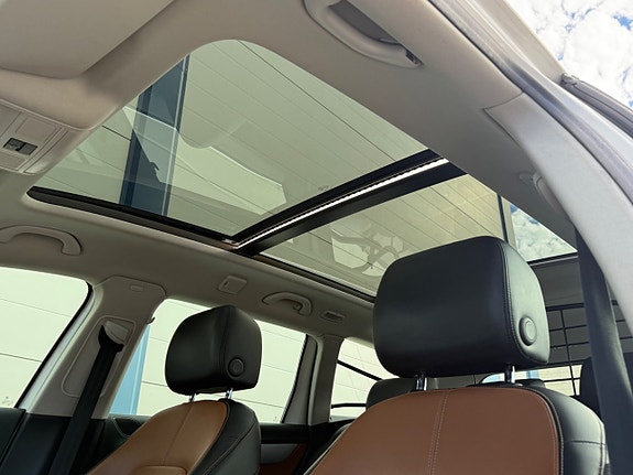 Volkswagen Passat Alltrack 17 of 20