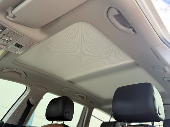 Volkswagen Passat Alltrack 18 of 20