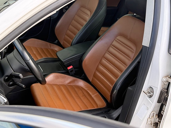 Volkswagen Passat Alltrack 16 of 20