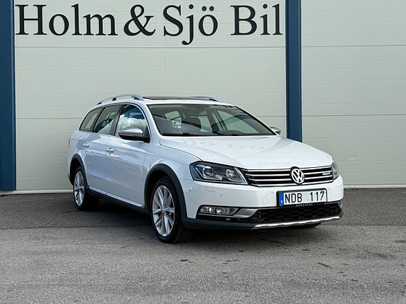 Volkswagen Passat Alltrack 3 of 20