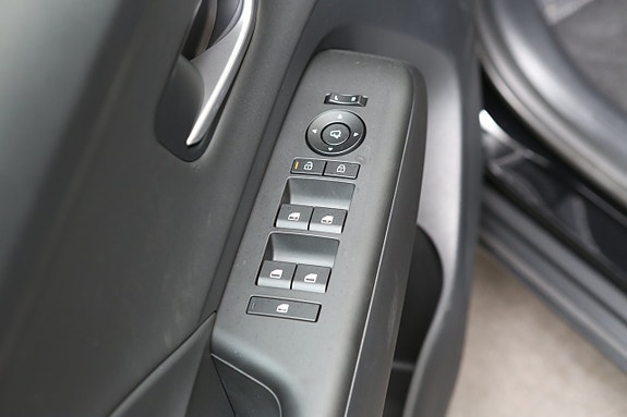 Hyundai Kona 16 of 25