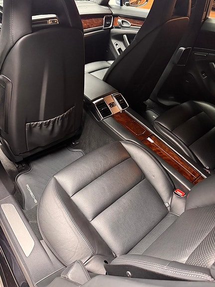 Porsche Panamera Turbo 15 of 21