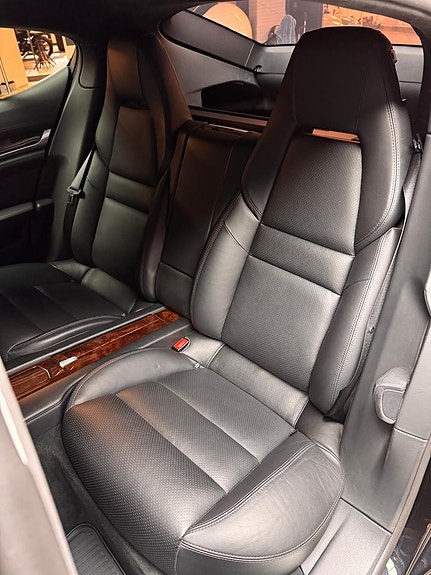 Porsche Panamera Turbo 13 of 21