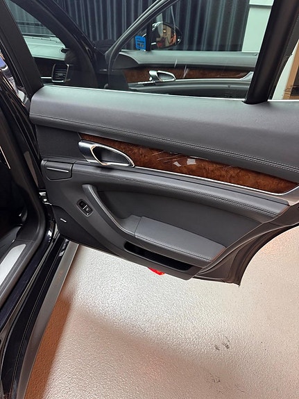 Porsche Panamera Turbo 16 of 21