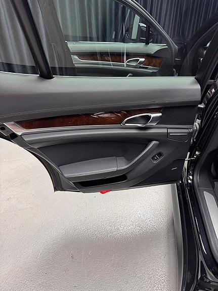 Porsche Panamera Turbo 14 of 21