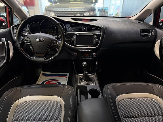 Kia Ceed 8 of 24