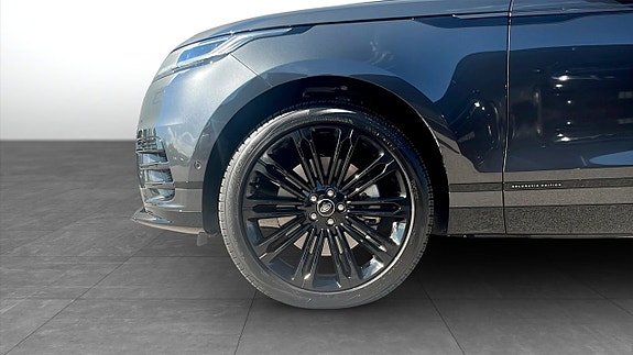 Land Rover Range Rover Velar 9 of 9