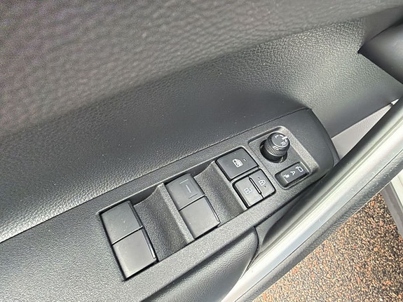 Toyota Corolla Cross 22 of 26