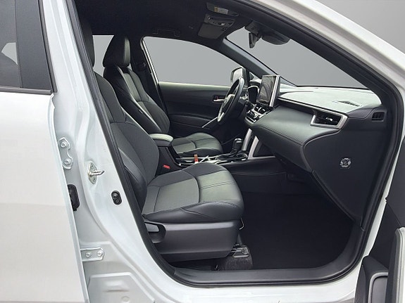 Toyota Corolla Cross 8 of 26