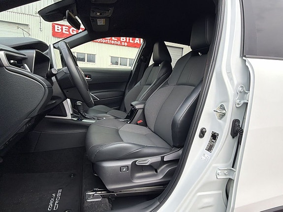 Toyota Corolla Cross 21 of 26