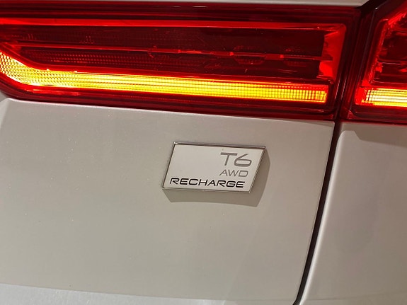 Volvo XC60 12 of 25
