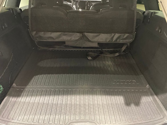 Volvo XC60 16 of 25