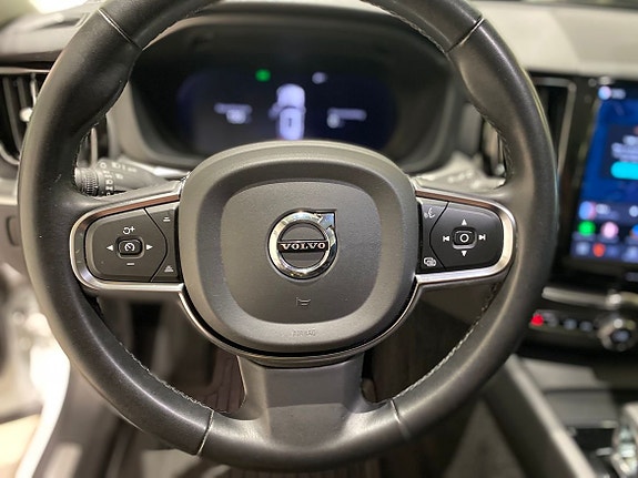 Volvo XC60 21 of 25